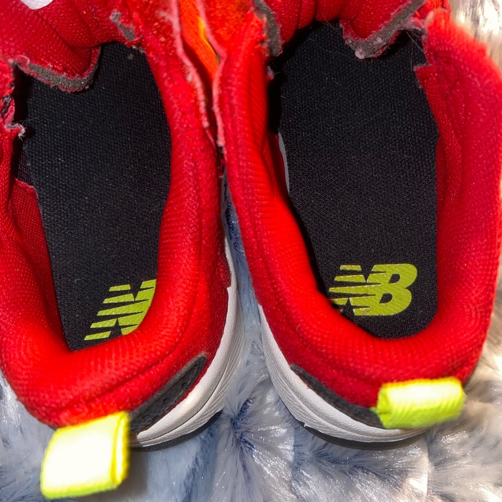 New Balance Kids Red Sneakers with Black and Neon Accents - Picture 5 of 6